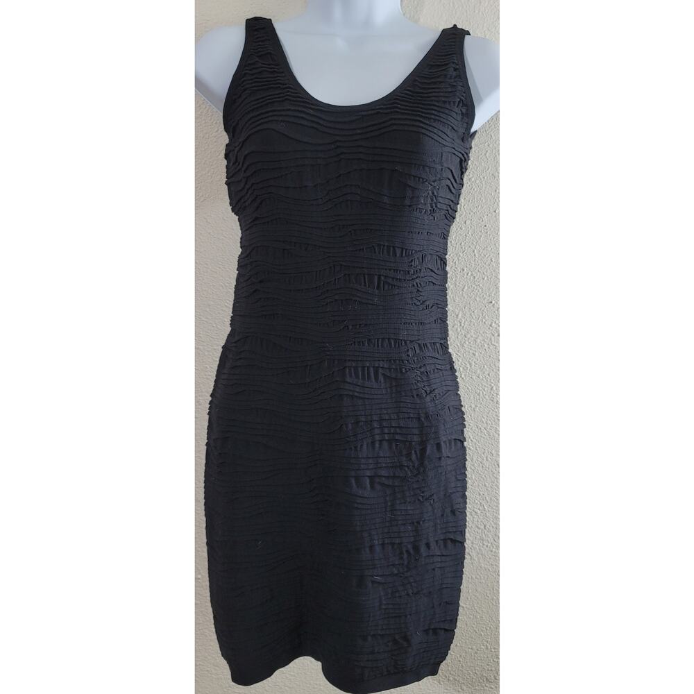 Two Hearts Black Ruched Sleeveless Mini Dress M / L Round Neck Form Fitting